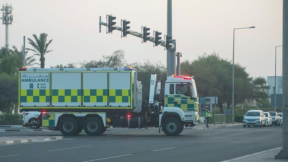 Ein Krankenwagen in der Nähe des israelischen Angriffsorts in Doha.
