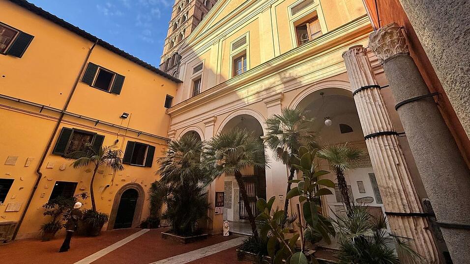 Die meisten Touristen nehmen die Kirche gar nicht wahr. (Archivbild) Die meisten Touristen nehmen die Kirche gar nicht wahr. (Archivbild)