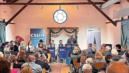 Bundestagsabgeordneter und CSU-Kreisvorsitzender Florian O&szlig;ner bei seiner Festansprache.