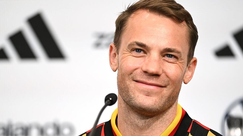 Manuel Neuer h&auml;lt w&auml;hrend der WM intensiv Kontakt zu Frau und Sohn daheim.