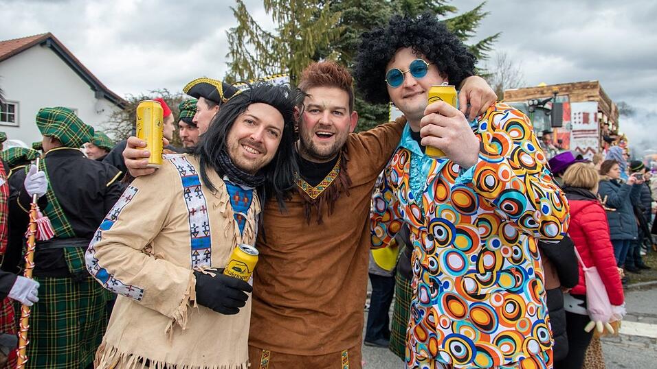 Ausgelassene Stimmung herrschte beim Faschingsumzug in Hofkirchen.