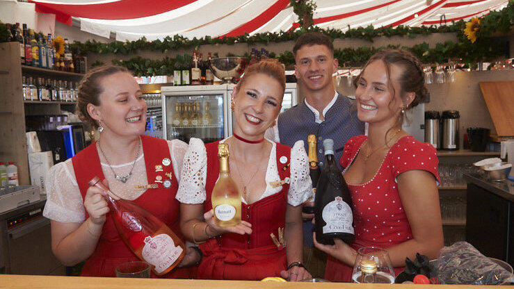 Die Partybilder vom Freitag, 7. August, aus dem Festzelt Lechner. Die Partybilder vom Freitag, 7. August, aus dem Festzelt Lechner.