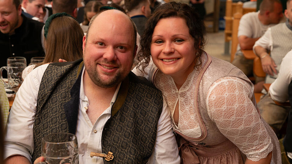 Die Partybilder vom Freitag, 8. August, aus dem Festzelt Nothaft. Die Partybilder vom Freitag, 8. August, aus dem Festzelt Nothaft.