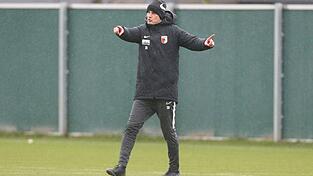 Zurück auf dem Trainingsplatz: FCA-Coach Heiko Herrlich. Zurück auf dem Trainingsplatz: FCA-Coach Heiko Herrlich.