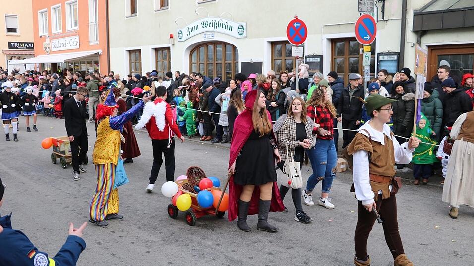 Beim Bogener Faschingsumzug war einiges geboten.