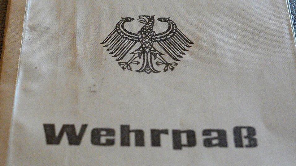Die Bundesregierung bereitet sich vorsorglich auch auf eine mögliche Rückkehr zum Zivildienst vor. (Archivbild) Die Bundesregierung bereitet sich vorsorglich auch auf eine mögliche Rückkehr zum Zivildienst vor. (Archivbild)