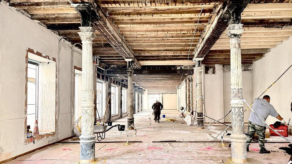 So sieht das alte M&uuml;ller-Haus mittlerweile aus - es wurde entkernt und wird saniert.