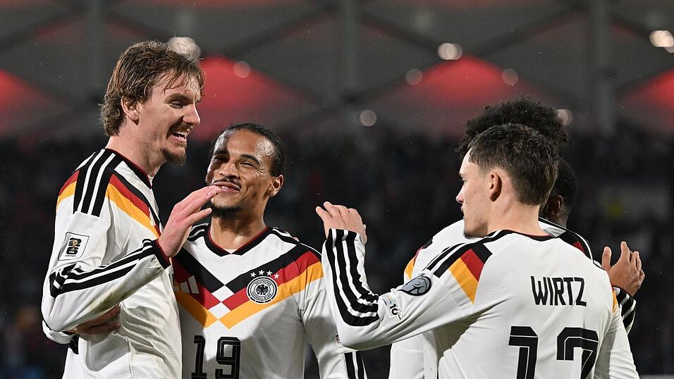 Vorbereiter Sané und Torjäger Woltemade können nach dem mühsamen Sieg in Luxemburg jubeln. Vorbereiter Sané und Torjäger Woltemade können nach dem mühsamen Sieg in Luxemburg jubeln.