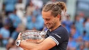 Alexander Zverev gewann in Paris seinen ersten Grand-Slam-Titel - und möchte in Wimbledon gleich nachlegen. (Archivbild) Alexander Zverev gewann in Paris seinen ersten Grand-Slam-Titel - und möchte in Wimbledon gleich nachlegen. (Archivbild)