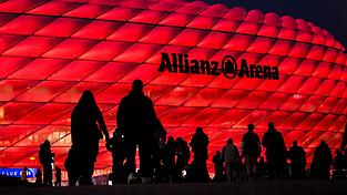 Die Bayern-Fu&szlig;ballerinnen hoffen in der Champions League auf die n&auml;chste Rekordkulisse. (Archivbild)