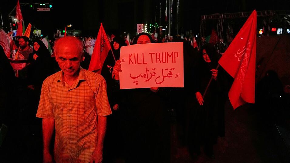 Irans F&uuml;hrung fordert Vergeltung f&uuml;r die T&ouml;tung des obersten F&uuml;hrers Ajatollah Ali Chamenei.