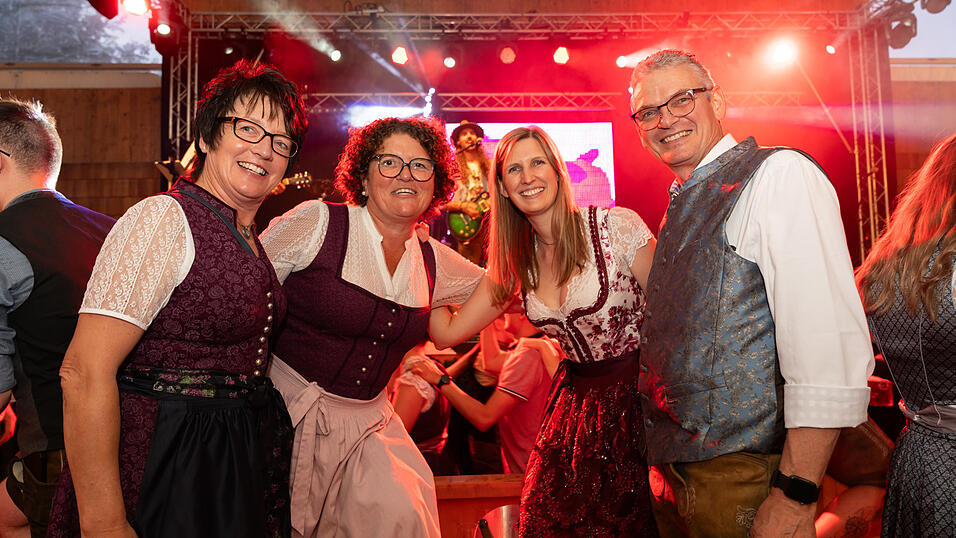 Die Partybilder vom Montag, 19. August, aus dem Festzelt Weckmann. Die Partybilder vom Montag, 19. August, aus dem Festzelt Weckmann.