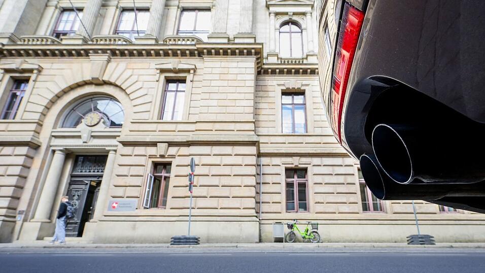 Am Landgericht Braunschweig beginnt ein weiteres Riesenverfahren rund um den Dieselskandal bei Volkswagen. (Archivbild)