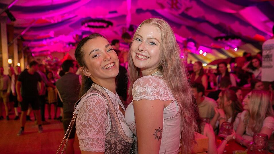 Die Partybilder vom Freitag, 12. August 2022, aus dem Festzelt Reisinger.