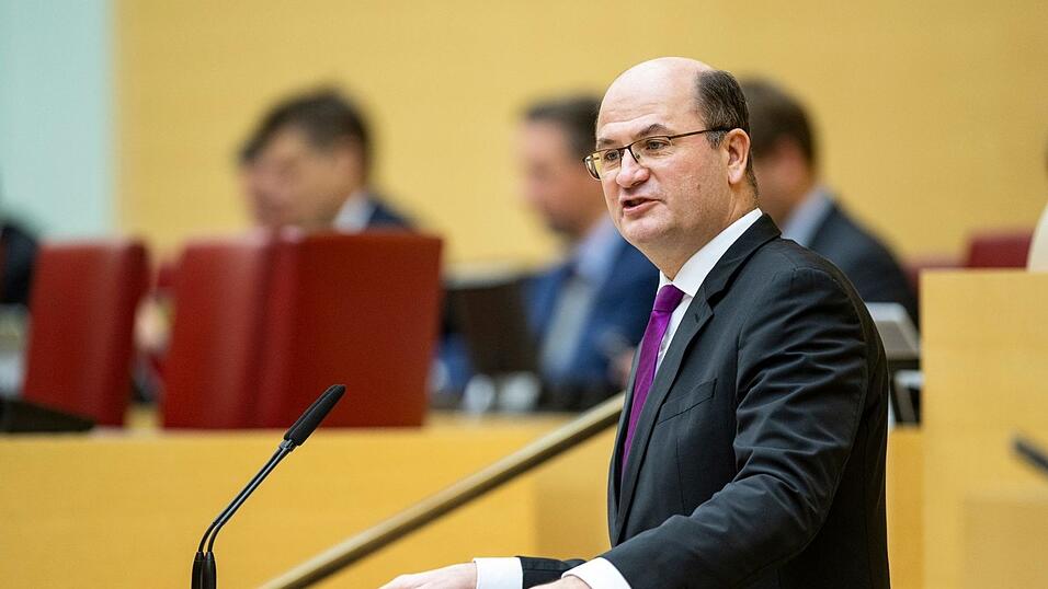 Bayerns Finanzminister Albert Füracker (CSU) spricht. Bayerns Finanzminister Albert Füracker (CSU) spricht.