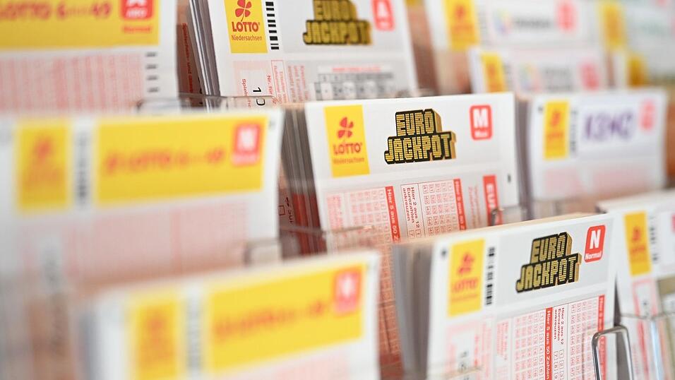 Wer der Jackpot in Bayern geknackt hat, ist bislang unbekannt. (Symbolbild) Wer der Jackpot in Bayern geknackt hat, ist bislang unbekannt. (Symbolbild)