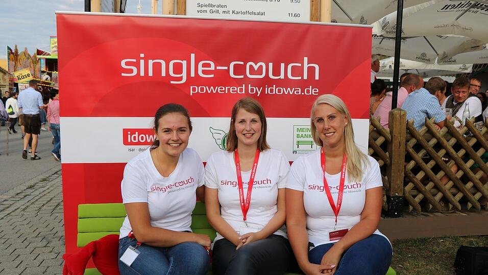 Die Eindrücke der Single-Couch in Bildern, aufgenommen am Freitag, 10. August. Die Eindrücke der Single-Couch in Bildern, aufgenommen am Freitag, 10. August.