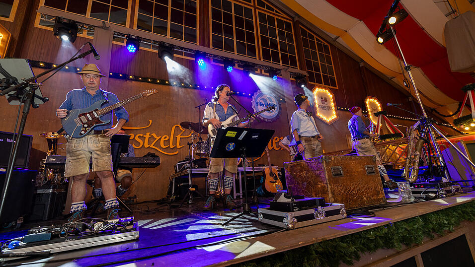 Die Partybilder vom Freitag, 9. August 2024, aus dem Festzelt Kr&ouml;nner.