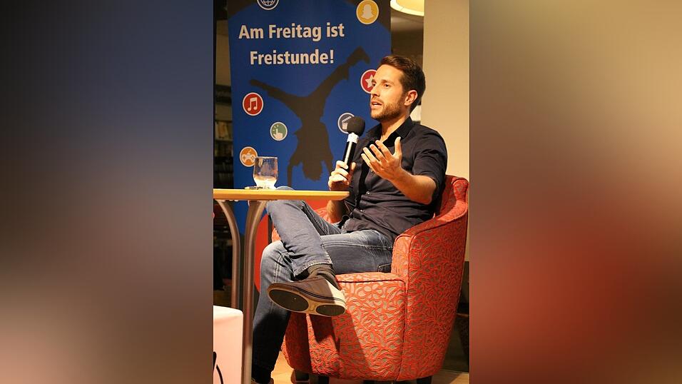 Beim Freistunde-Talk gab 'MrWissen2Go' Einblicke in seinen YouTube-Kanal.