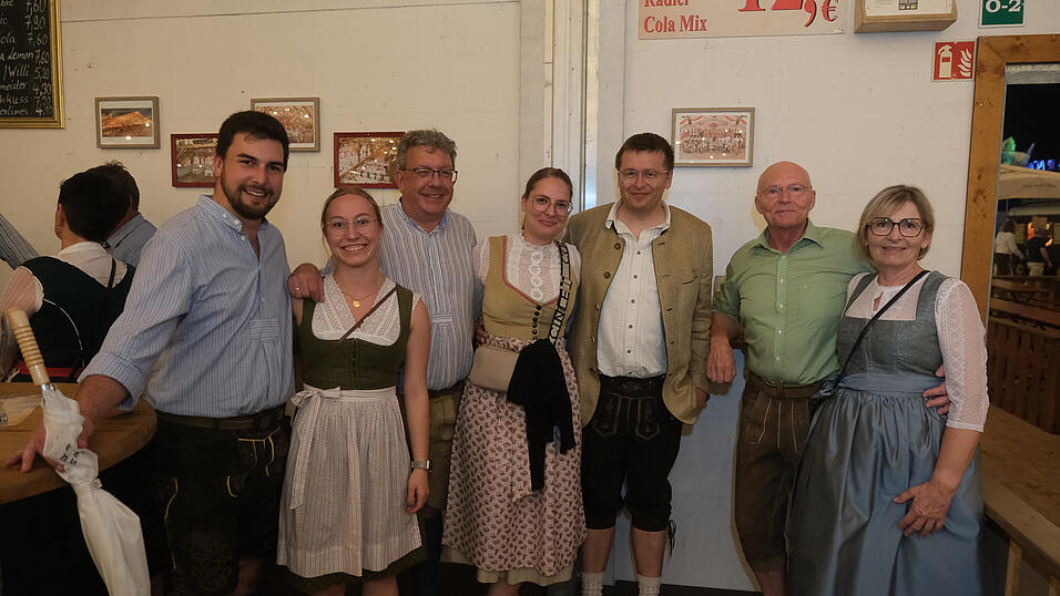 Die Partybilder vom Dienstag, 15. August 2023, aus dem Festzelt Greindl. Die Partybilder vom Dienstag, 15. August 2023, aus dem Festzelt Greindl.