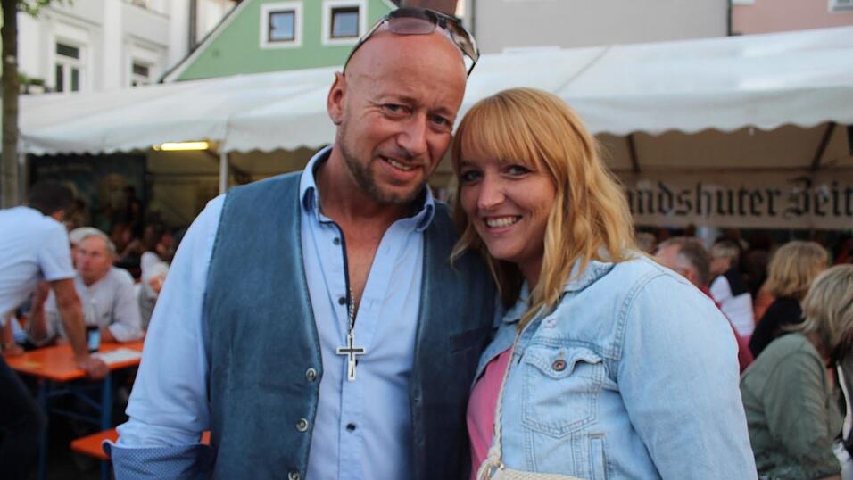 Viele Landshuter genossen ihren Freitagabend auf dem Bismarckplatzfest.