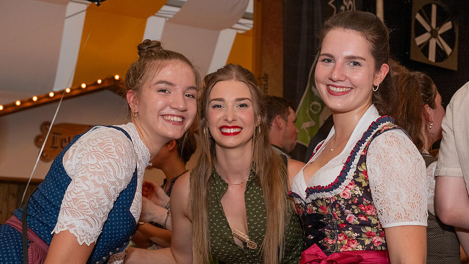 Die Partybilder vom Sonntag, 13. August 2023, aus dem Festzelt Nothaft. Die Partybilder vom Sonntag, 13. August 2023, aus dem Festzelt Nothaft.