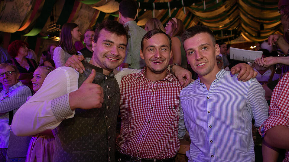 Die Partybilder von Sonntag, 21. August 2022, aus dem Festzelt Weckmann. 