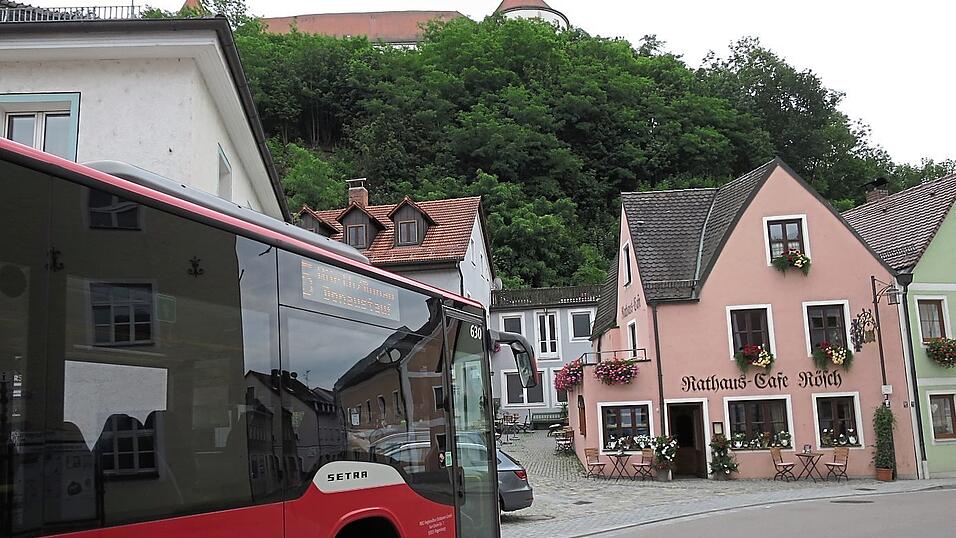 Der 'Fünfer' an der Ecke Regensburger und Straubinger Straße.