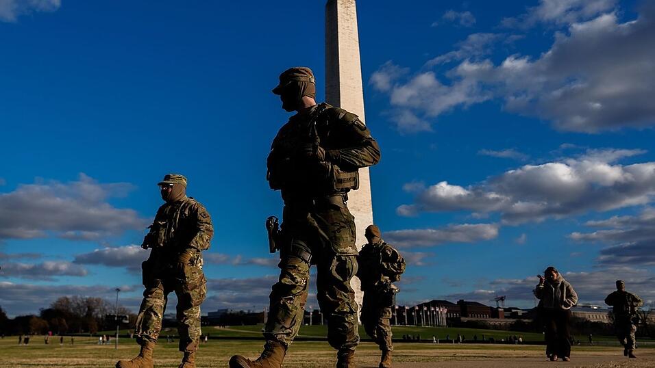 Nationalgardisten patrouillieren in der US-Hauptstadt. Nationalgardisten patrouillieren in der US-Hauptstadt.