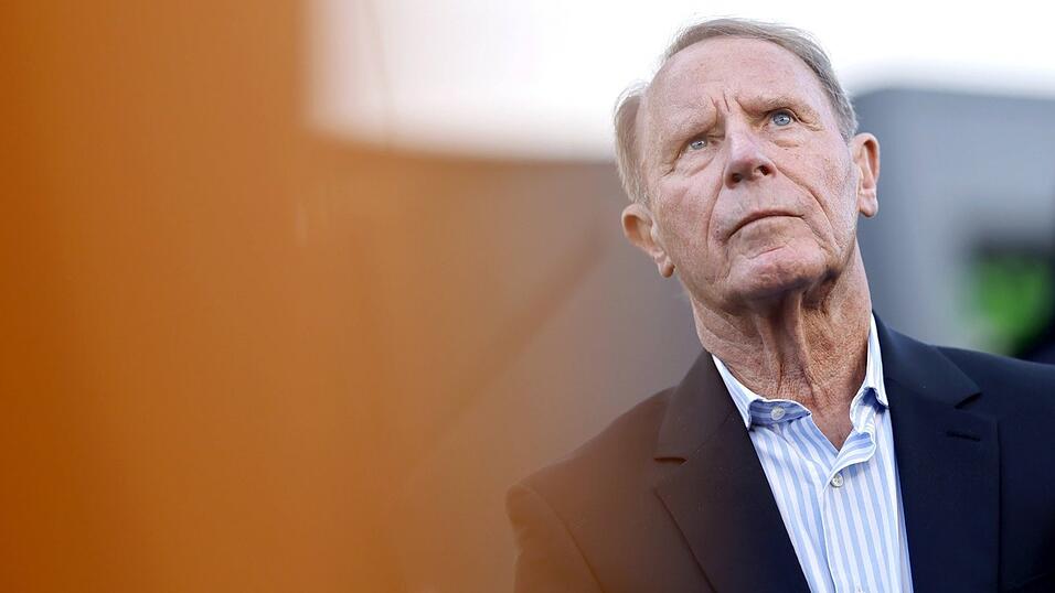Berti Vogts wünscht sich mehr Ex-Nationalspieler als (Bundes-)Trainer. Berti Vogts wünscht sich mehr Ex-Nationalspieler als (Bundes-)Trainer.