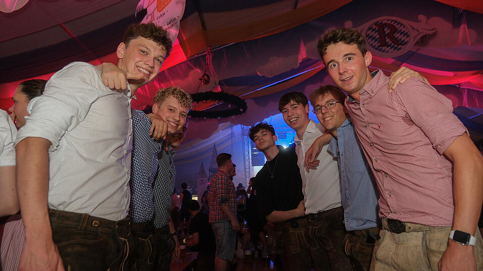 Die Partybilder vom Mittwoch, 16. August 2023, aus dem Festzelt Reisinger. Die Partybilder vom Mittwoch, 16. August 2023, aus dem Festzelt Reisinger.