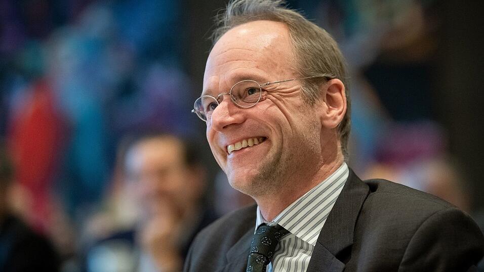 Der Schulpädagoge Klaus Zierer von der Universität Augsburg zählt zu den bekanntesten Bildungsexperten in Deutschland. (Archivbild) Der Schulpädagoge Klaus Zierer von der Universität Augsburg zählt zu den bekanntesten Bildungsexperten in Deutschland. (Archivbild)