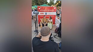 Auf der Single-Couch sa&szlig;en am Wochenende viele, die ihren Traumpartner suchen - oder einfach nur jemanden f&uuml;rs Vergn&uuml;gen.&nbsp;