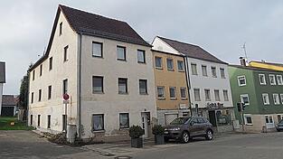 Die drei alten Häuser an der Theresienstraße sollen einem Mehrfamilienwohnhaus weichen.