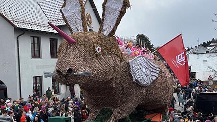 Der gr&ouml;&szlig;te Wagen kam wieder vom HB-Club 2.0: ein riesiger Wolpertinger.