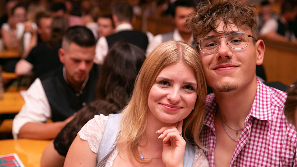 Die Partybilder vom Samstag, 16. August, aus dem Festzelt Krönner. Die Partybilder vom Samstag, 16. August, aus dem Festzelt Krönner.