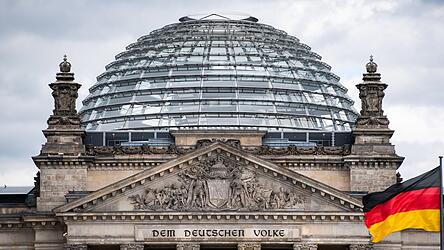 Klaus Sterzenbach berichtet für unsere Mediengruppe aus dem politischen Berlin. Einmal in der Woche erscheint seine Hauptstadtkolumne.