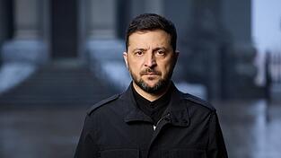 Der ukrainische Pr&auml;sident Wolodymyr Selenskyj hat neue Angriffe tief im russischen Hinterland angek&uuml;ndigt. (Archivbild)