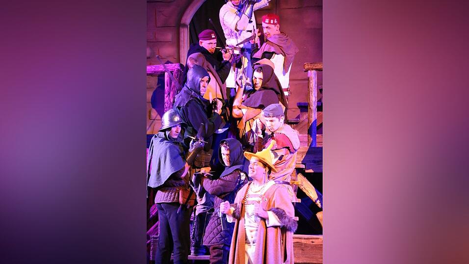 Bilder der Gruppe 'Gr&uuml;n' des Drachenstich-Festspiels.