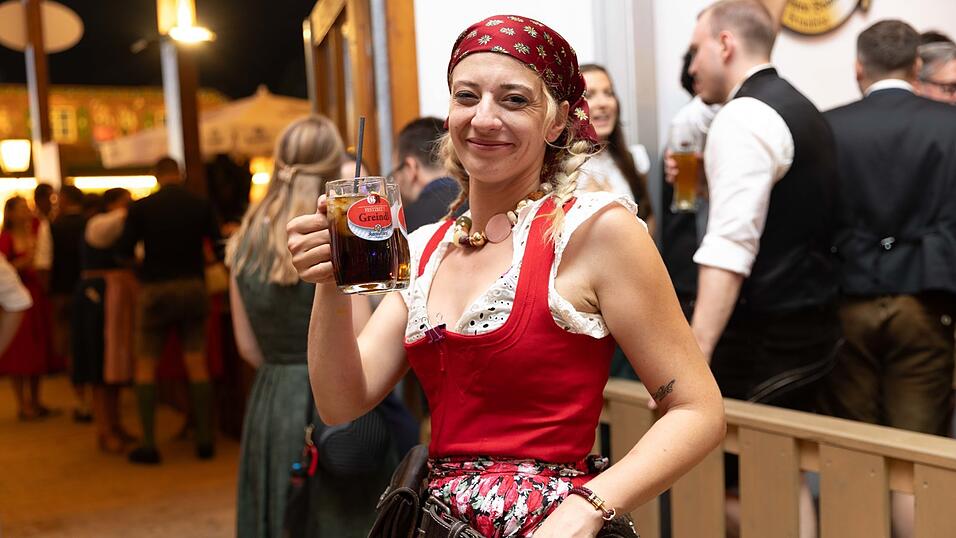 Die Partybilder vom Samstag, 8. August, aus dem Festzelt Greindl. Die Partybilder vom Samstag, 8. August, aus dem Festzelt Greindl.