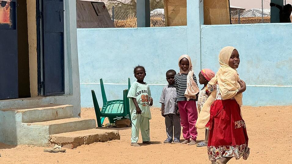 Viele der rund 30.000 Kinder im Lager können nicht zur Schule gehen. Viele der rund 30.000 Kinder im Lager können nicht zur Schule gehen.