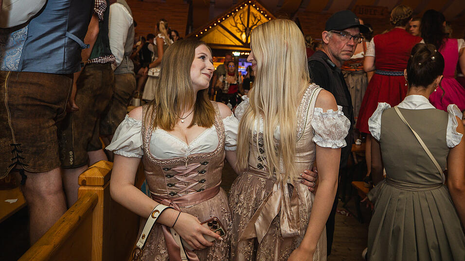 Die Partybilder vom Donnerstag, 15. August, aus dem Festzelt Nothaft. Die Partybilder vom Donnerstag, 15. August, aus dem Festzelt Nothaft.