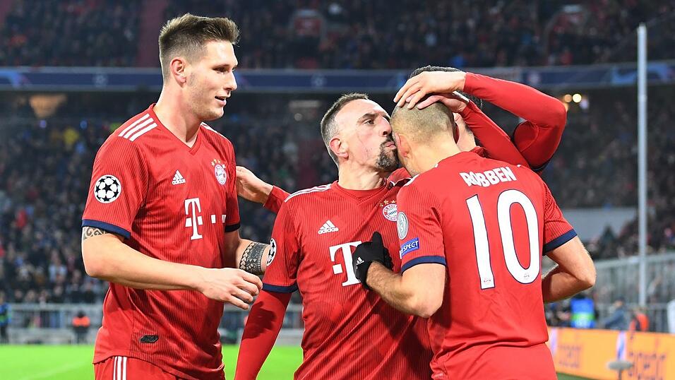 Seine gr&ouml;&szlig;ten Erfolge feierte Niklas S&uuml;le (l) mit dem FC Bayern. (Archivfoto)