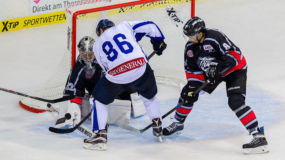Nach dem knappen 5:4 Sieg gegen Nürnberg treffen die Kroaten im Finale am Sonntag auf die Augsburger Bezwinger der anderen Tigers. (Fotos: Harry Schindler) Nach dem knappen 5:4 Sieg gegen Nürnberg treffen die Kroaten im Finale am Sonntag auf die Augsburger Bezwinger der anderen Tigers. (Fotos: Harry Schindler)
