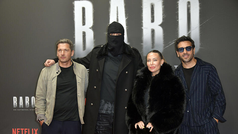 Paco-Luca Nitsche, Aykut Anhan aka Haftbefehl, Nina Anhan und Elyas M Barek (von links). Paco-Luca Nitsche, Aykut Anhan aka Haftbefehl, Nina Anhan und Elyas M Barek (von links).