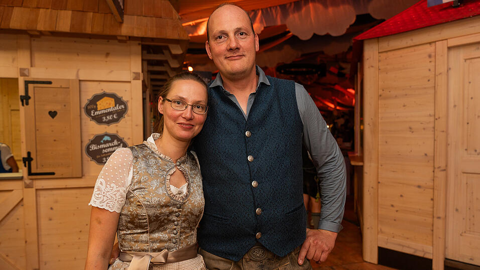 Die Partybilder vom Freitag, 18. August 2023, aus dem Festzelt Reisinger. Die Partybilder vom Freitag, 18. August 2023, aus dem Festzelt Reisinger.