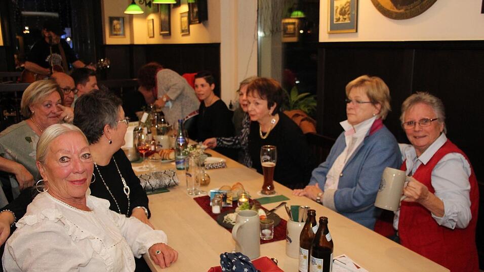 Am Samstag feierten die Landshuter im Wintergarten zur Live-Musik von Phidelio.