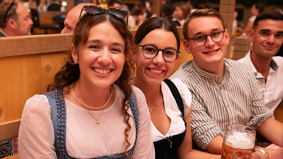 Die Partybilder vom Donnerstag, 14. August, aus dem Festzelt Krönner. Die Partybilder vom Donnerstag, 14. August, aus dem Festzelt Krönner.