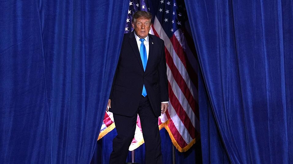 Die Klage richtet sich gegen Trump und seine Regierung - der Vorwurf: Finanzierung von Wahlwerbung mit Steuergeldern. (Archivbild) Die Klage richtet sich gegen Trump und seine Regierung - der Vorwurf: Finanzierung von Wahlwerbung mit Steuergeldern. (Archivbild)