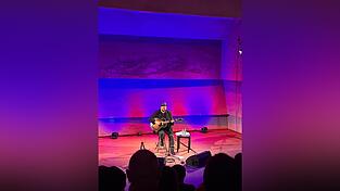 Am Wochenende begeisterte Alex Diehl mit seiner &bdquo;Leichter Tour&ldquo; im Blaibacher Konzerthaus.